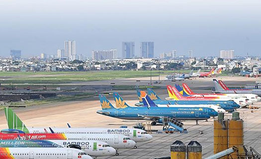 Áp giá sàn vé máy bay: Cần đánh giá tác động với các hãng hàng không